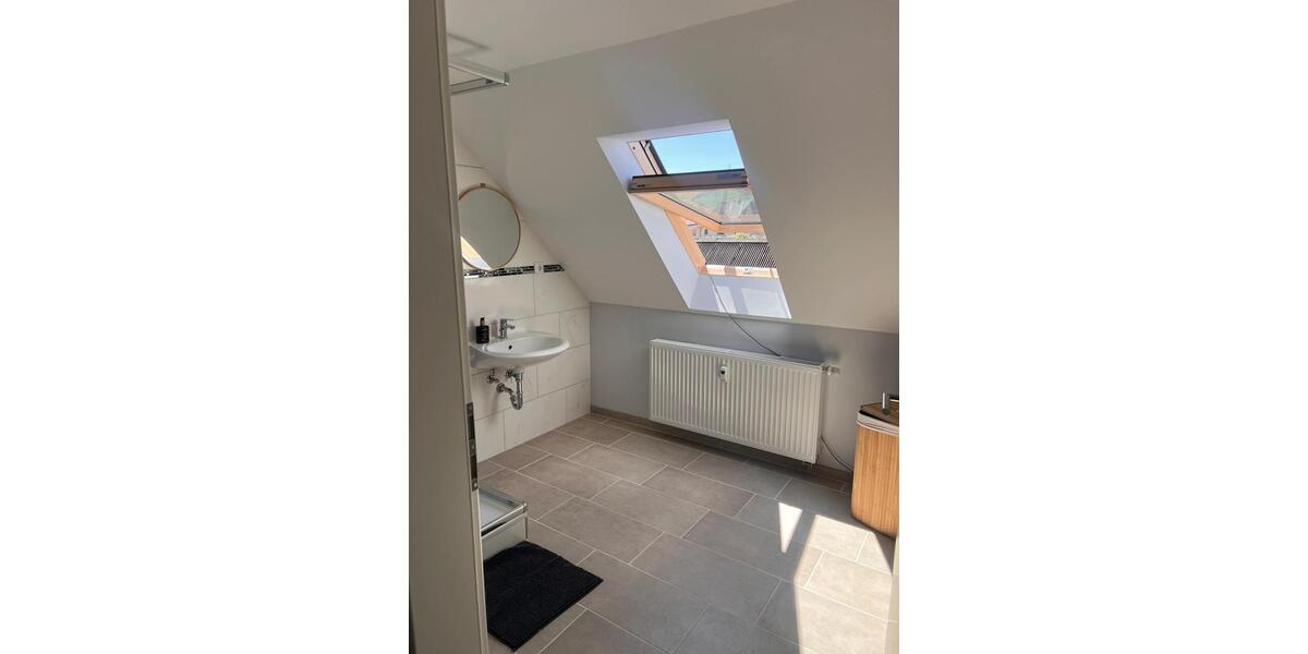 Dachgeschoßwohnung Delligsen - 2 Zimmer, 60 m&sup2;, 450&euro; | Angebot:26372995