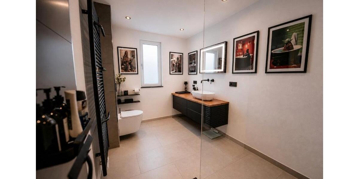 Einfamilienhaus Uffenheim - 7 Zimmer, 290 m&sup2;, 1.900&euro; | Angebot:26533256