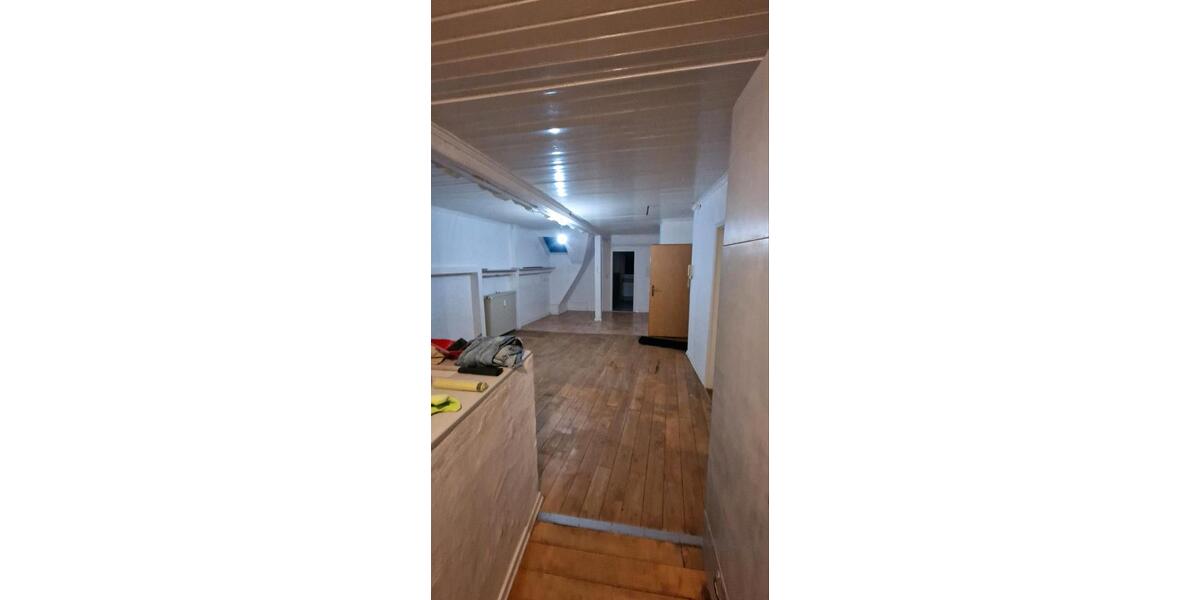 Dachgeschoßwohnung Biblis - 3 Zimmer, 80 m&sup2;, 1.000&euro; | Angebot:26521813