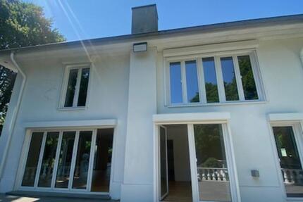 Haus Mönchengladbach Nord - 6 Zimmer, 340 m&sup2;, 7.000&euro; | Angebot:24381556