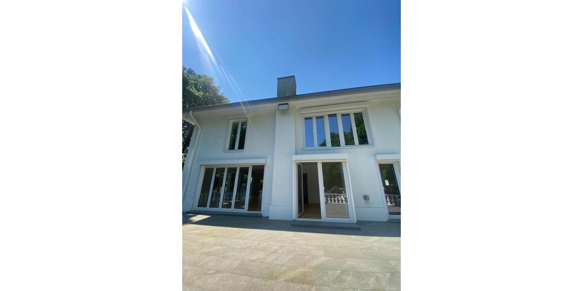 VILLA MIT TRAUMGARTEN UND POOL - MÖNCHENGLADBACH WINDBERG - PRIVATER TENNISPLATZ - RUHIGE LAGE - 6 zimmer