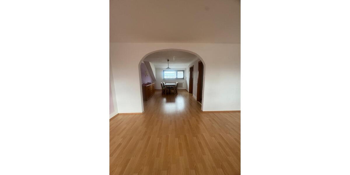 Dachgeschoßwohnung Kirchberg (Hunsrück) - 4 Zimmer, 96 m&sup2;, 850&euro; | Angebot:26050588