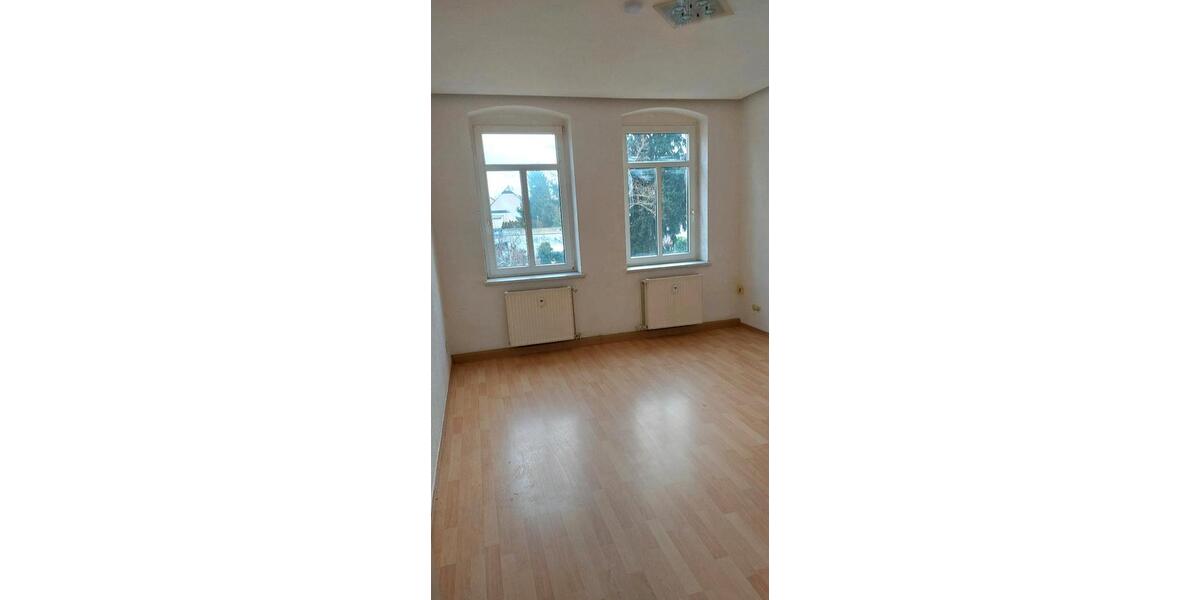 Etagenwohnung Groitzsch - 2.5 Zimmer, 63 m&sup2;, 360&euro; | Angebot:25980921