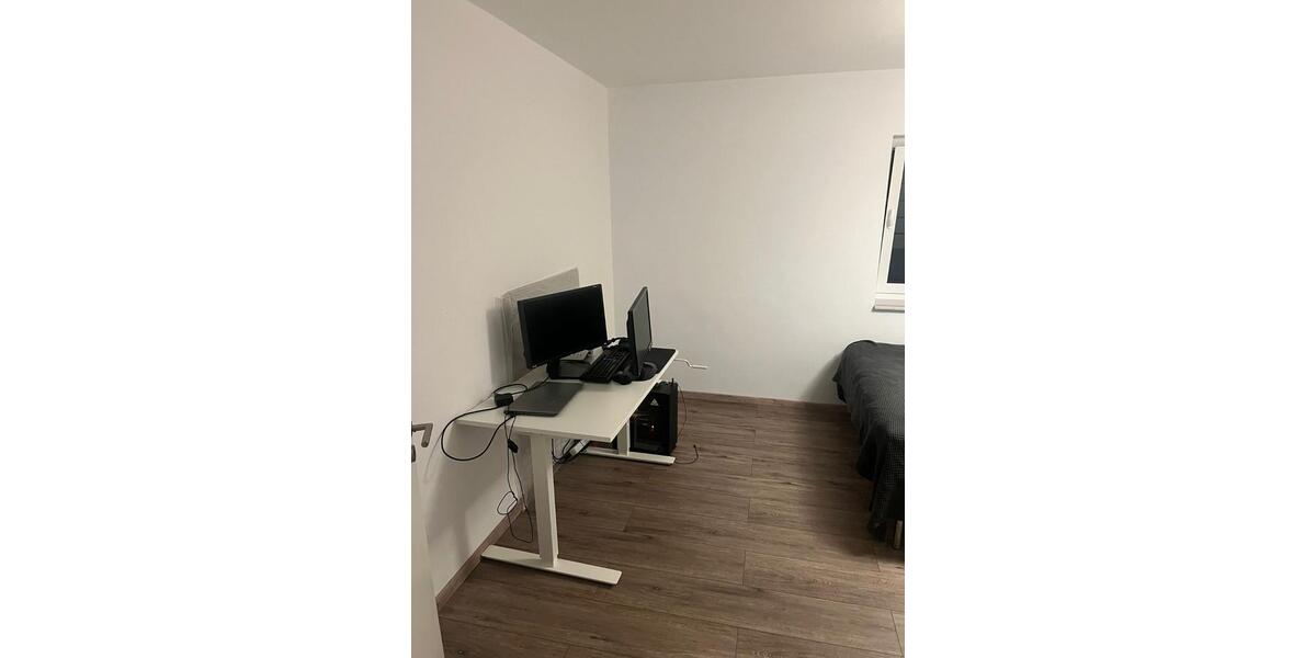 Erdgeschoßwohnung Felsberg - 5 Zimmer, 156 m&sup2;, 1.404&euro; | Angebot:25881411