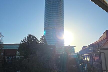 Neugründung 3er-WG für Berufstätige, direkt am Business Tower 1 zimmer