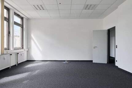 Großraumbüro im 3. OG in Studiooptik - All-in-Miete zimmer