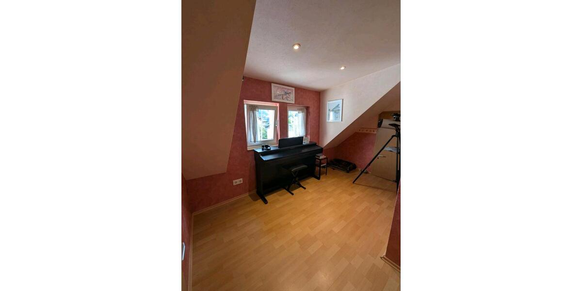 Etagenwohnung Leiwen - 2.5 Zimmer, 100 m&sup2;, 800&euro; | Angebot:26641980