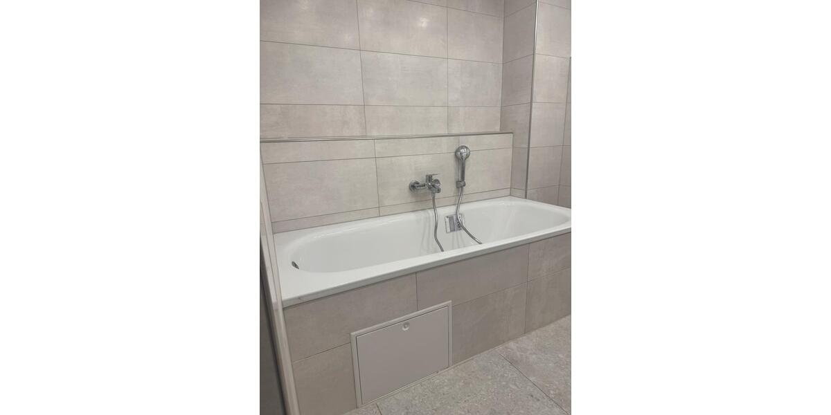 Dachgeschoßwohnung Neustadt bei Coburg - 3 Zimmer, 85 m&sup2;, 700&euro; | Angebot:24754374