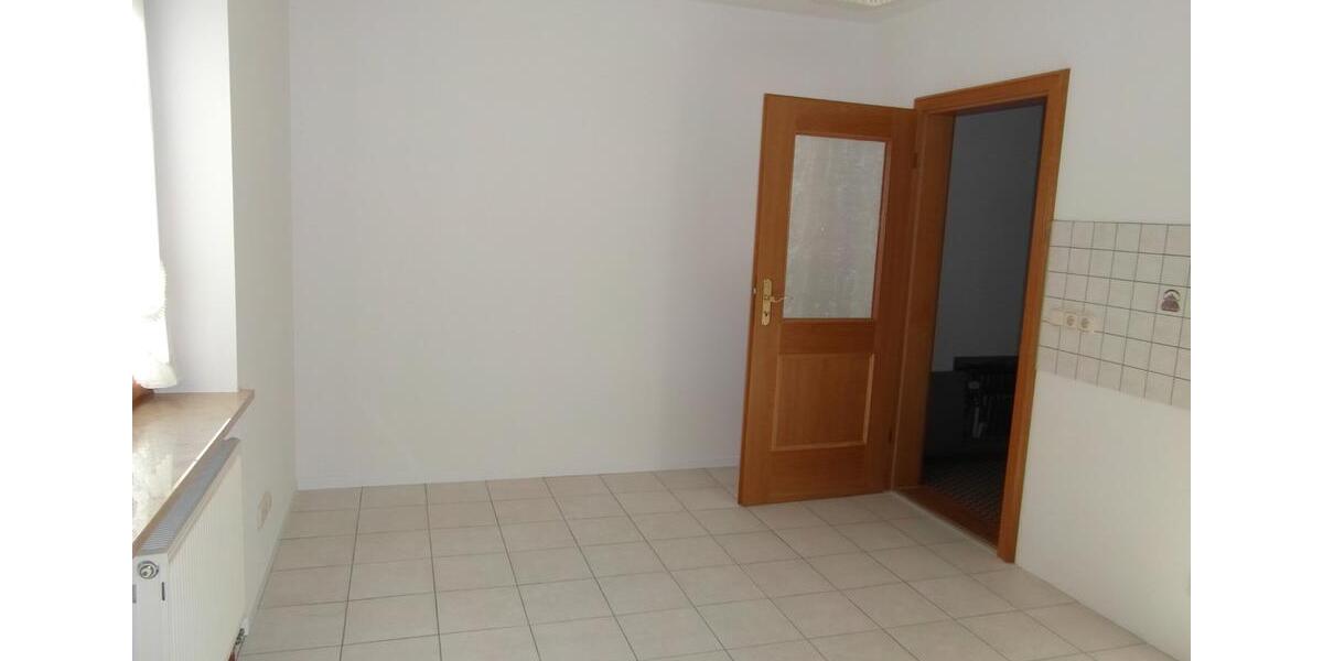 2-Zimmer-Wohnung (1. OG) in Graben mit Balkon und Garage 2 zimmer