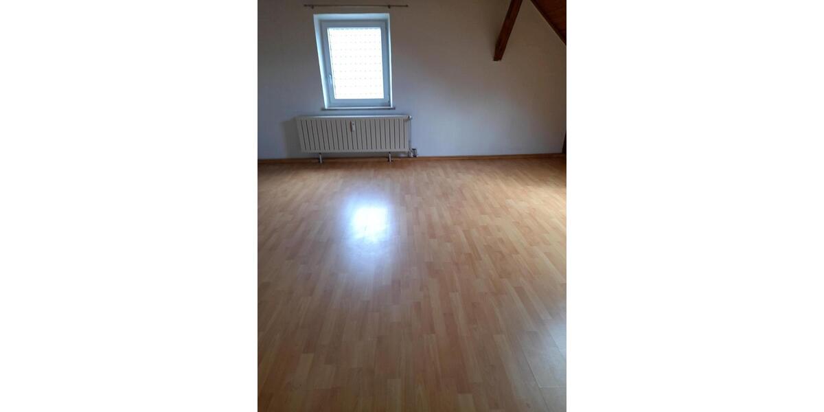 Dachgeschoßwohnung Thannhausen - 2 Zimmer, 71 m&sup2;, 710&euro; | Angebot:24653166