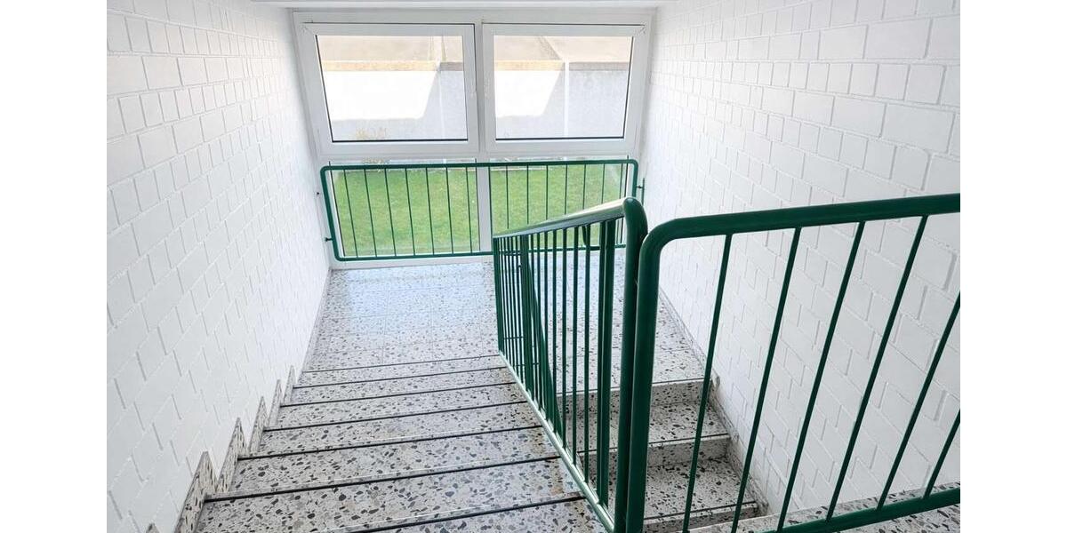 Dachgeschoßwohnung Duisburg Duisburg-Mitte - 2 Zimmer, 42 m&sup2;, 222&euro; | Angebot:26180092