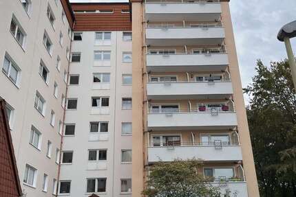 Wohnung zum Mieten in Essen 265,10 € 31.86 m² 1 zimmer