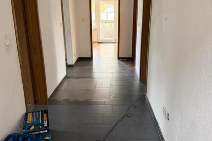 Wohnung Gerolzhofen - 4 Zimmer, 105 m&sup2;, 800&euro; | Angebot:25236555