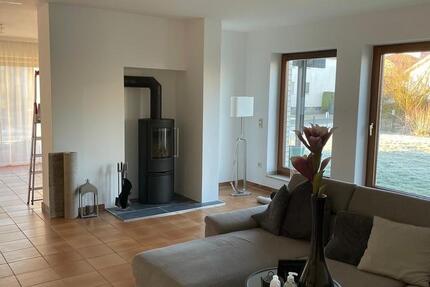 Wohnung Brakel - 6 Zimmer, 150 m&sup2;, 1.425&euro; | Angebot:25922807