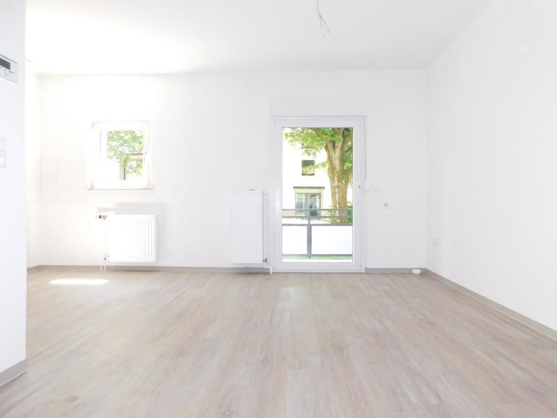 Kleine 3-Zi.-Whg. mit sonnigem Balkon in Ronsdorf- auf Wunsch ab sofort frei zimmer