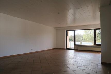 Wohnung Schwalbach - 3 Zimmer, 113 m&sup2;, 900&euro; | Angebot:26032068