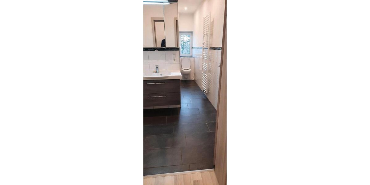 Etagenwohnung Plauen Altstadt - 5 Zimmer, 100 m&sup2;, 580&euro; | Angebot:26068141