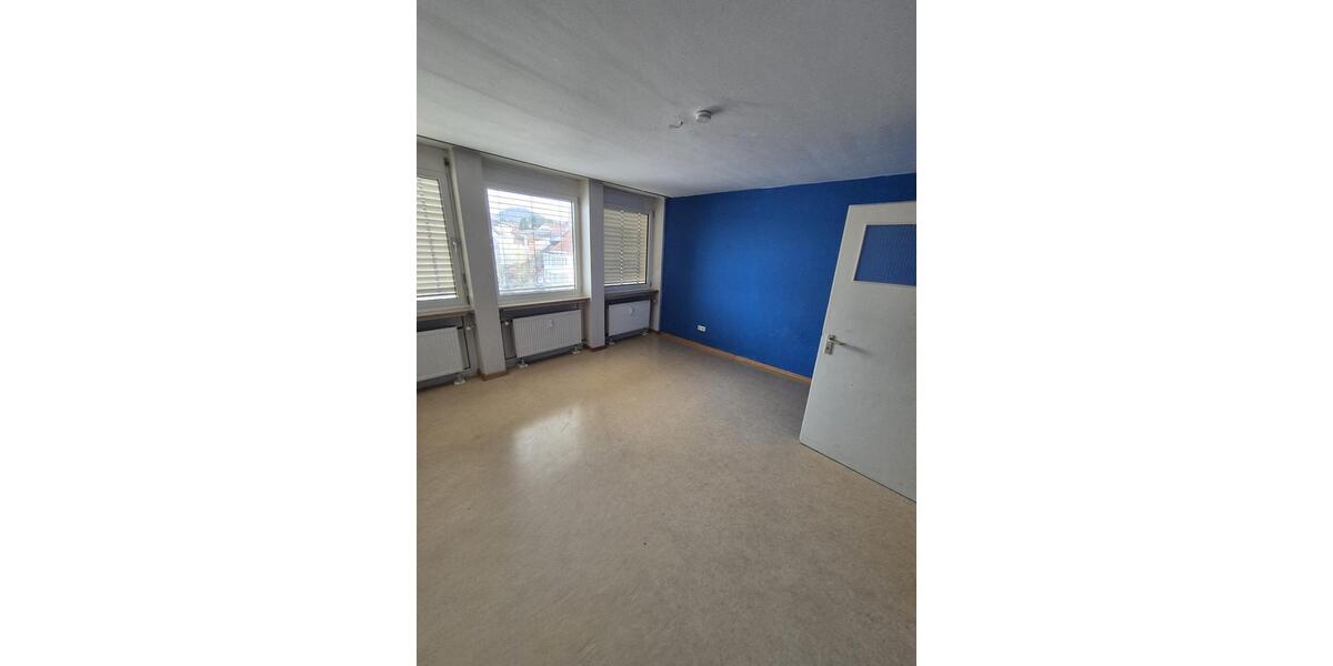 Dachgeschoßwohnung Püttlingen - 4 Zimmer, 107 m&sup2;, 650&euro; | Angebot:25959713