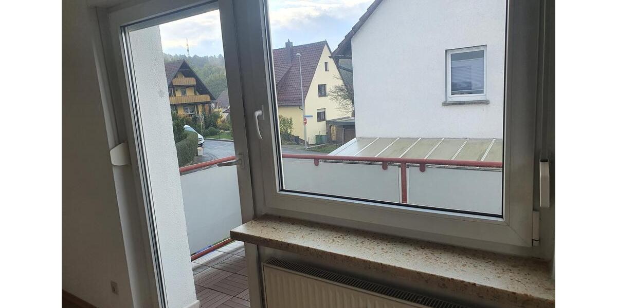 Etagenwohnung Rödental - 3 Zimmer, 85 m&sup2;, 550&euro; | Angebot:25959656