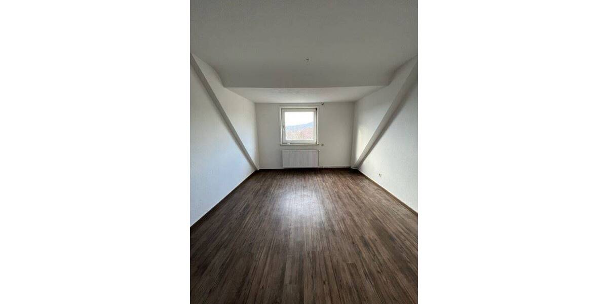Etagenwohnung Holzminden Allersheim - 4 Zimmer, 80 m&sup2;, 410&euro; | Angebot:26778209