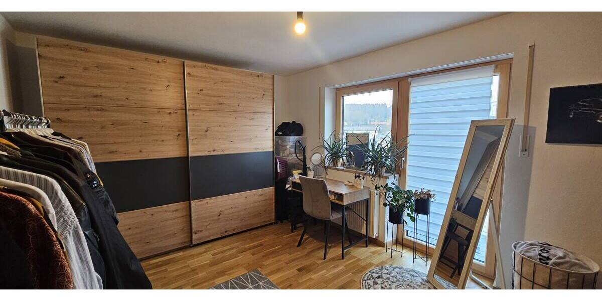 Etagenwohnung Winhöring - 4 Zimmer, 123 m&sup2;, 1.050&euro; | Angebot:25984683