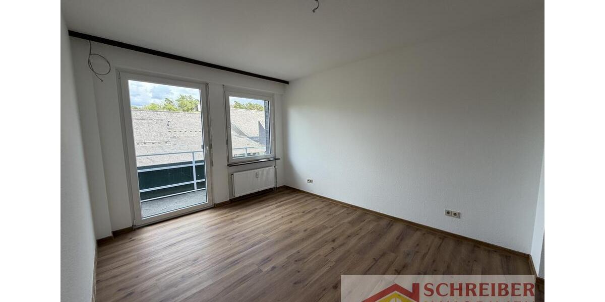 Dachgeschoßwohnung Bad Laasphe - 3 Zimmer, 95 m&sup2;, 720&euro; | Angebot:26533989