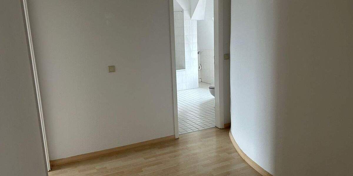 Etagenwohnung Halle (Saale) Innenstadt - 1 Zimmer, 56 m&sup2;, 504&euro; | Angebot:26703024