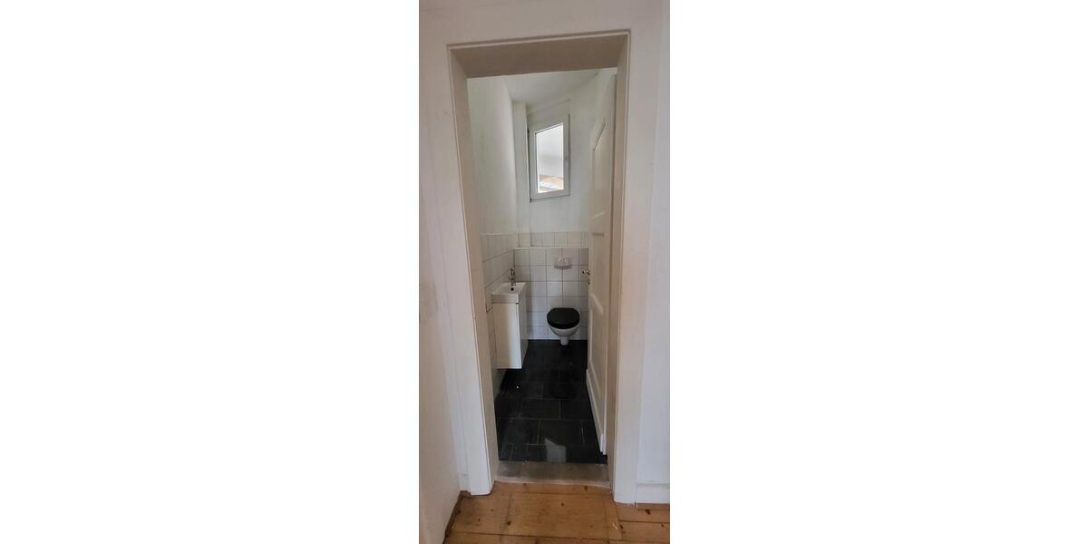 Etagenwohnung Mönchengladbach - 5 Zimmer, 135 m&sup2;, 1.100&euro; | Angebot:26133336