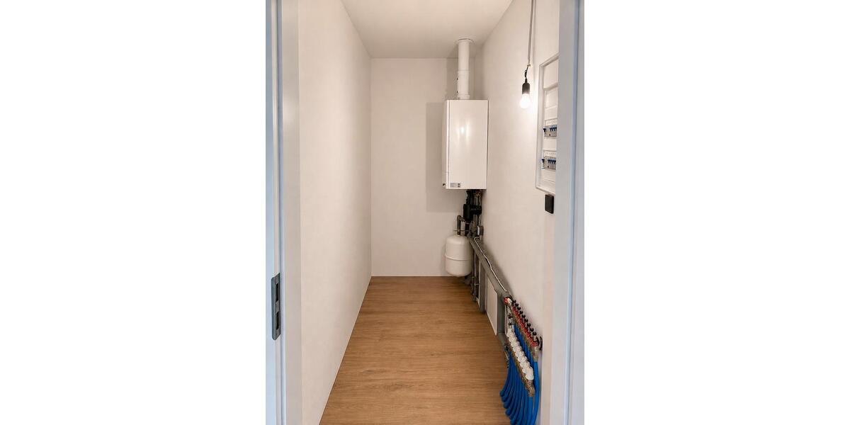 Dachgeschoßwohnung Uplengen - 5 Zimmer, 145 m&sup2;, 1.150&euro; | Angebot:26640652