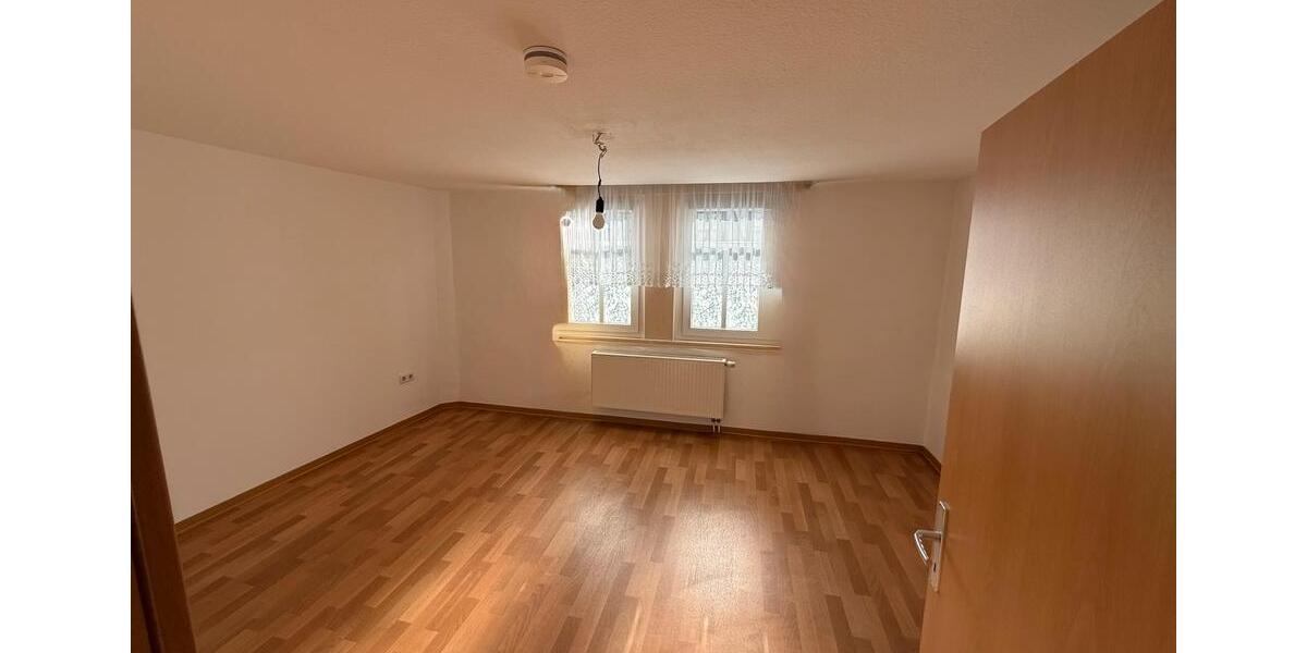 Etagenwohnung Schmallenberg - 3 Zimmer, 84 m&sup2;, 950&euro; | Angebot:26688558