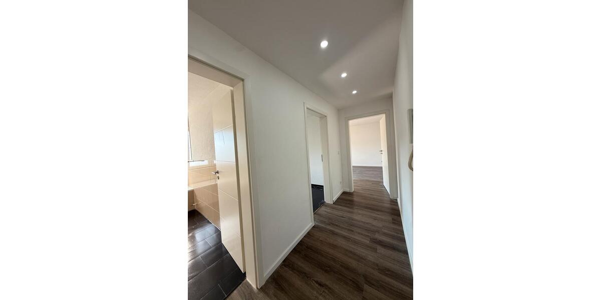 Etagenwohnung Lahr (Schwarzwald) - 1 Zimmer, 68 m&sup2;, 890&euro; | Angebot:25902080