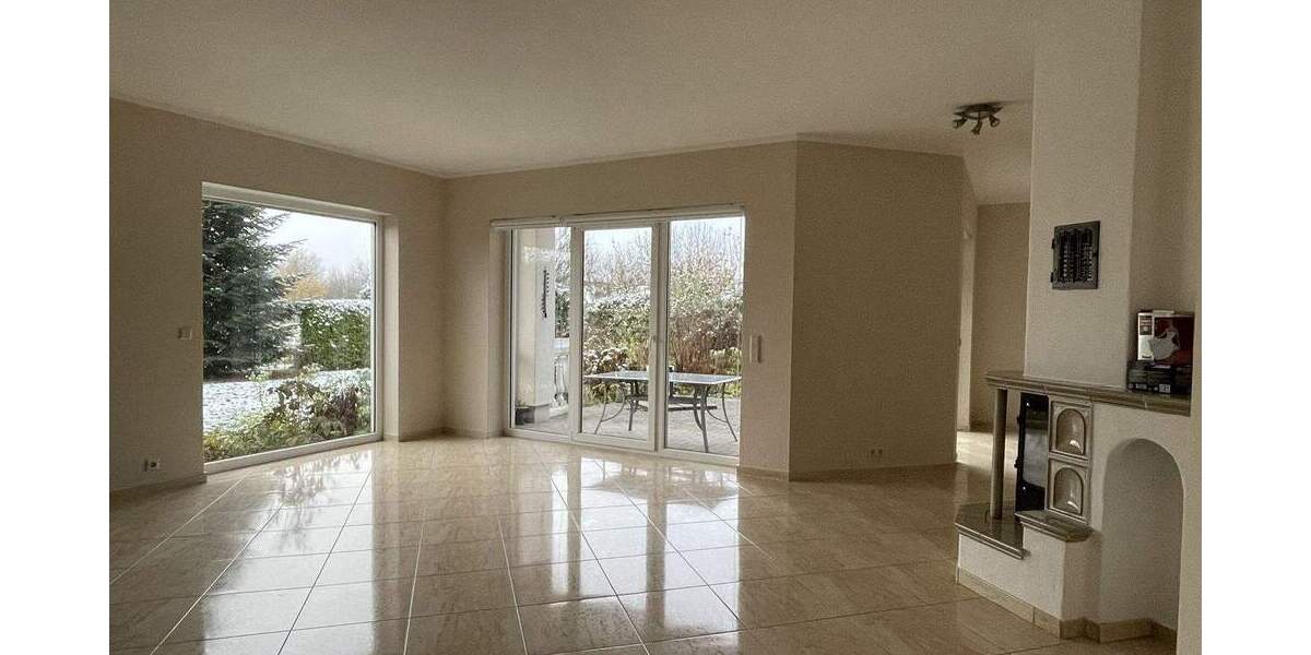 Moderner Bungalow mit Einbauküche, Kamin und Garage in Neuenkirchen 3 zimmer