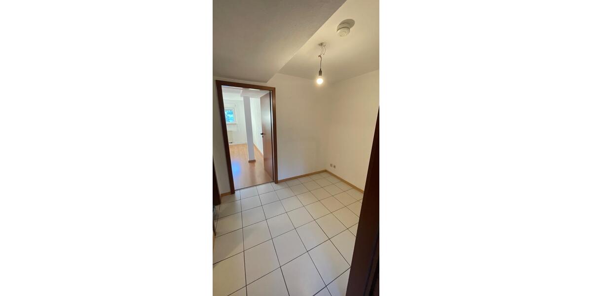 Dachgeschoßwohnung Karlsruhe - 2 Zimmer, 45 m&sup2;, 450&euro; | Angebot:26705158