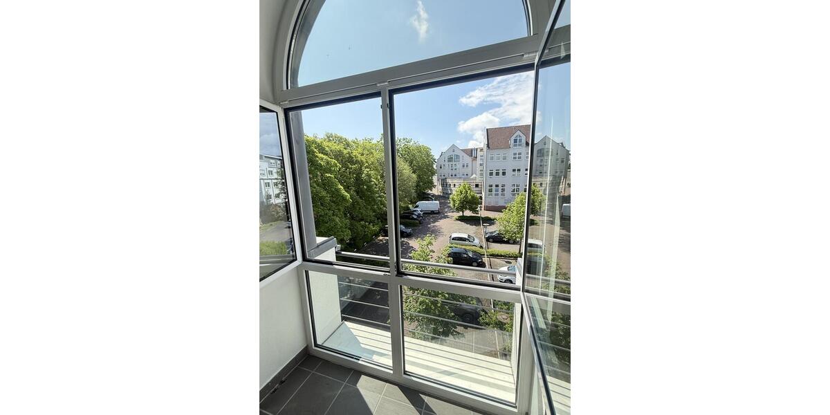 Dachgeschoßwohnung Friedrichsdorf - 4 Zimmer, 140 m&sup2;, 1.900&euro; | Angebot:25268930
