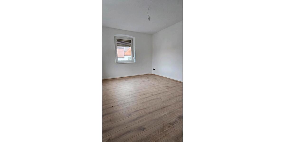 Erstbezug nach Kernsanierung 2 Zi Whg. im 1.OG zentral in Kronach 2 zimmer