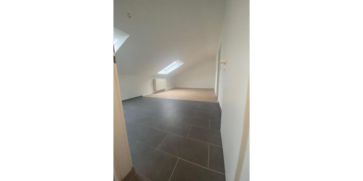 Dachgeschoßwohnung Ebelsbach - 1 Zimmer, 33 m&sup2;, 339&euro; | Angebot:24826302