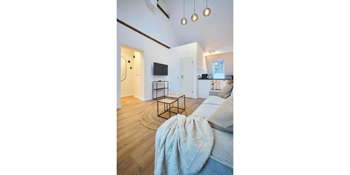 Dachgeschoßwohnung Essen Stadtbezirk III - 1 Zimmer, 30 m&sup2;, 1.000&euro; | Angebot:24868592