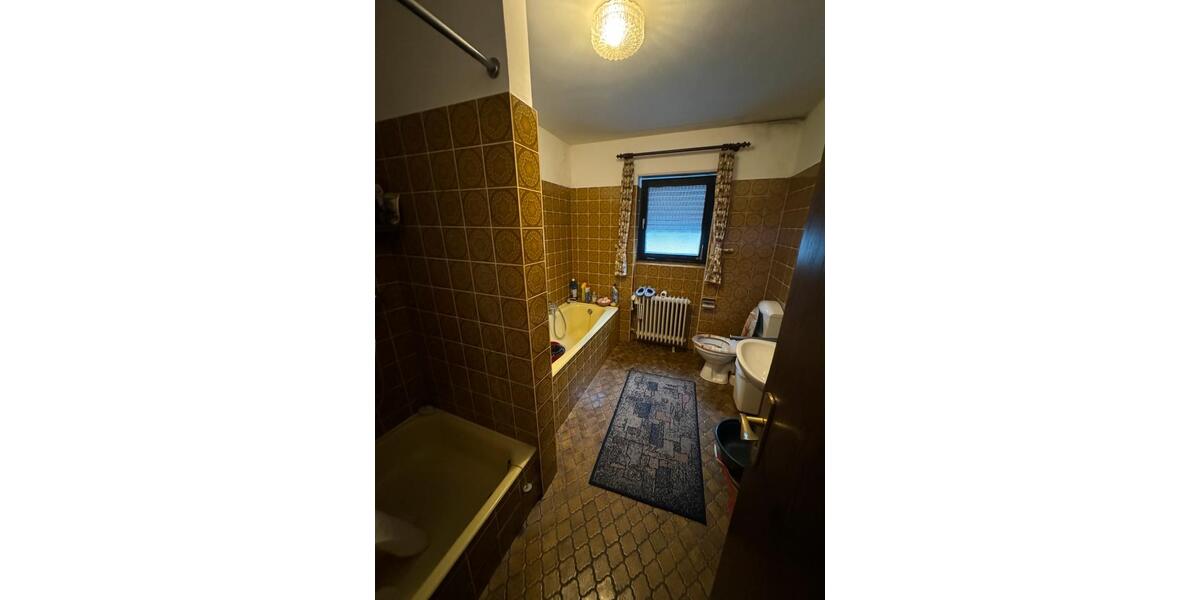 Mehrfamilienhaus, Wohnhaus Walldorf - 9 Zimmer, 250 m&sup2;, 3.000&euro; | Angebot:24705441