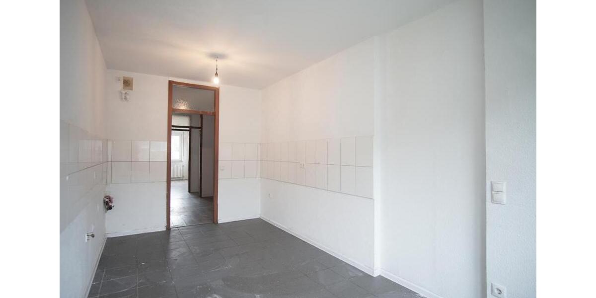 Erdgeschoßwohnung Essen Stadtbezirk VI - 4 Zimmer, 98 m&sup2;, 830&euro; | Angebot:24689419