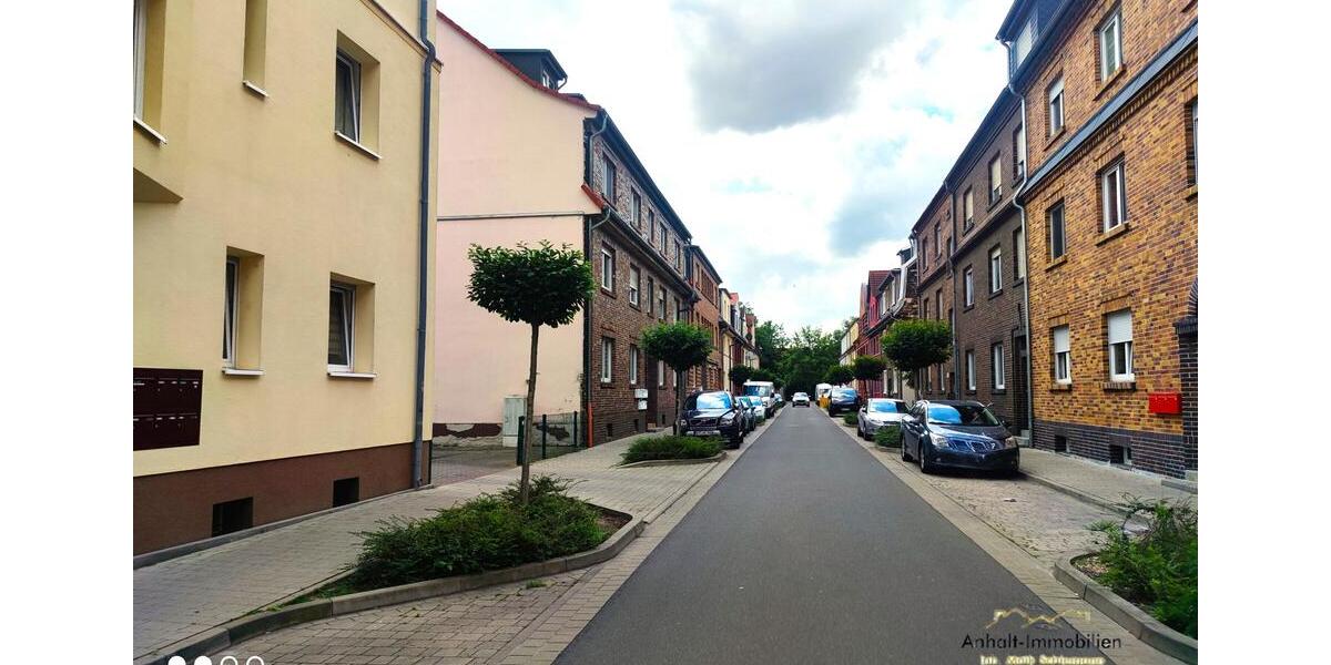 Etagenwohnung Bitterfeld-Wolfen Bitterfeld - 4 Zimmer, 92 m&sup2;, 650&euro; | Angebot:26442517