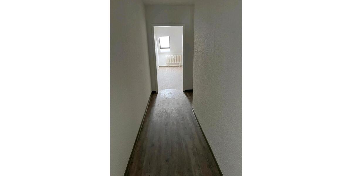 Dachgeschoßwohnung Braunschweig Lehndorf-Watenbüttel - 3 Zimmer, 100 m&sup2;, 800&euro; | Angebot:25631777