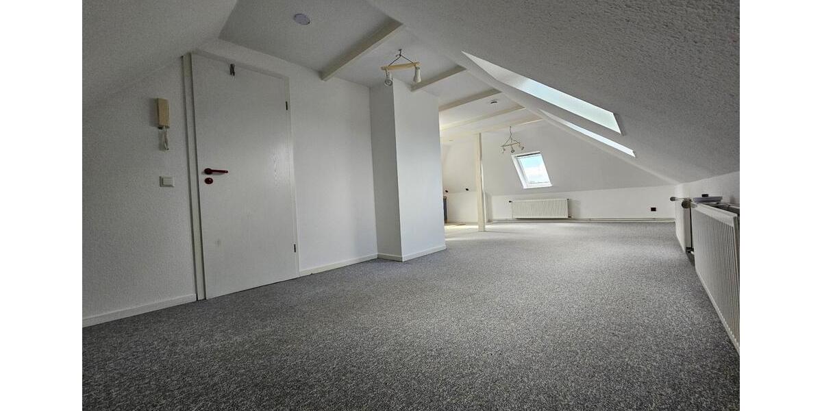 Dachgeschoßwohnung Büdelsdorf - 1 Zimmer, 40 m&sup2;, 340&euro; | Angebot:26234809