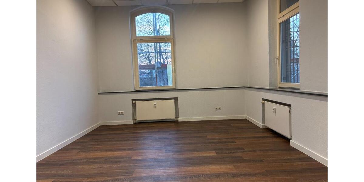 Erdgeschoßwohnung Zerbst (Anhalt) - 5 Zimmer, 135 m&sup2;, 810&euro; | Angebot:25855758