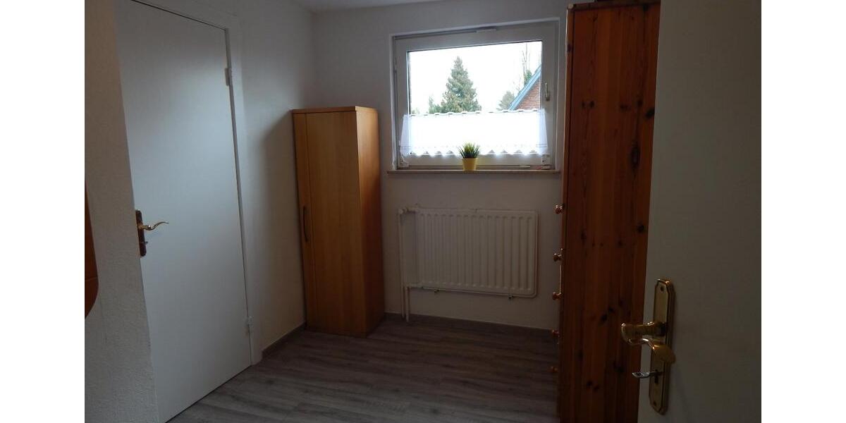 Wohnen auf Zeit Elmshorn - 3 Zimmer, 18 m&sup2;, 385&euro; | Angebot:8243670