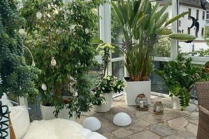 Wohnung Neunkirchen Innenstadt - 3 Zimmer, 120 m&sup2;, 830&euro; | Angebot:25089421