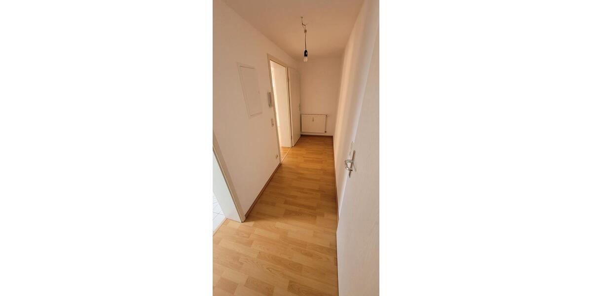 Dachgeschoßwohnung Limbach-Oberfrohna Oberfrohna - 2 Zimmer, 37 m&sup2;, 220&euro; | Angebot:26211120