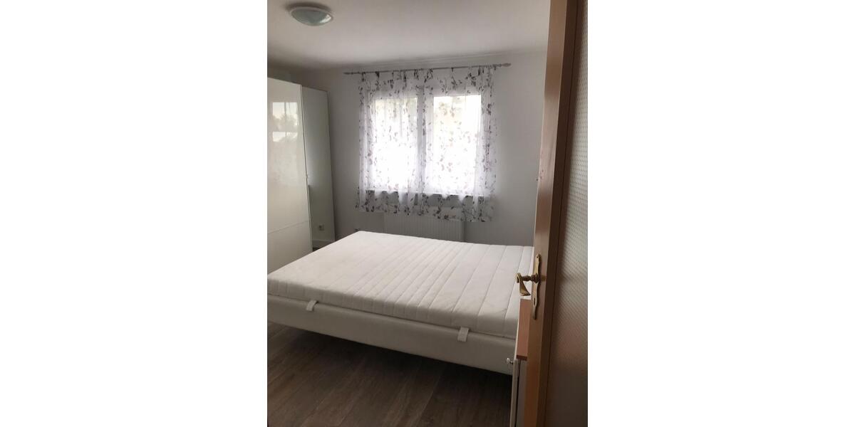 Dachgeschoßwohnung Langenfeld (Rheinland) - 2 Zimmer, 50 m&sup2;, 550&euro; | Angebot:26532481
