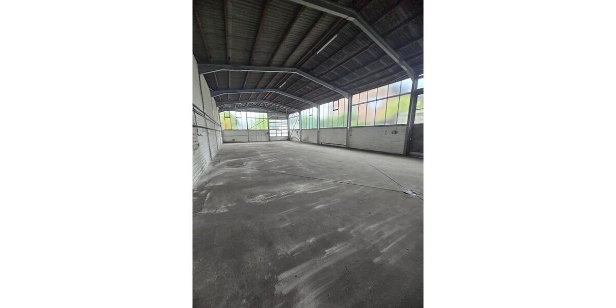 !!BIS ZU 3 MONATEN MIETFREI!! Großzügige Halle mit Büro und Parkplätzen in Duisburg! zimmer