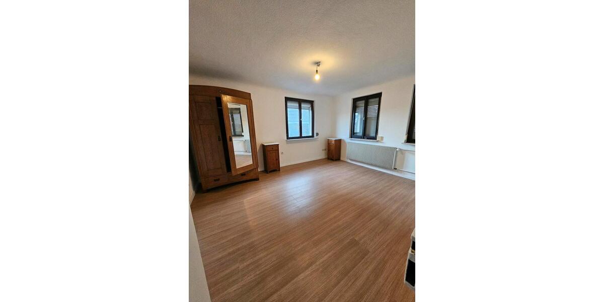 Etagenwohnung Ammerbuch - 3 Zimmer, 90 m&sup2;, 1.000&euro; | Angebot:26047554