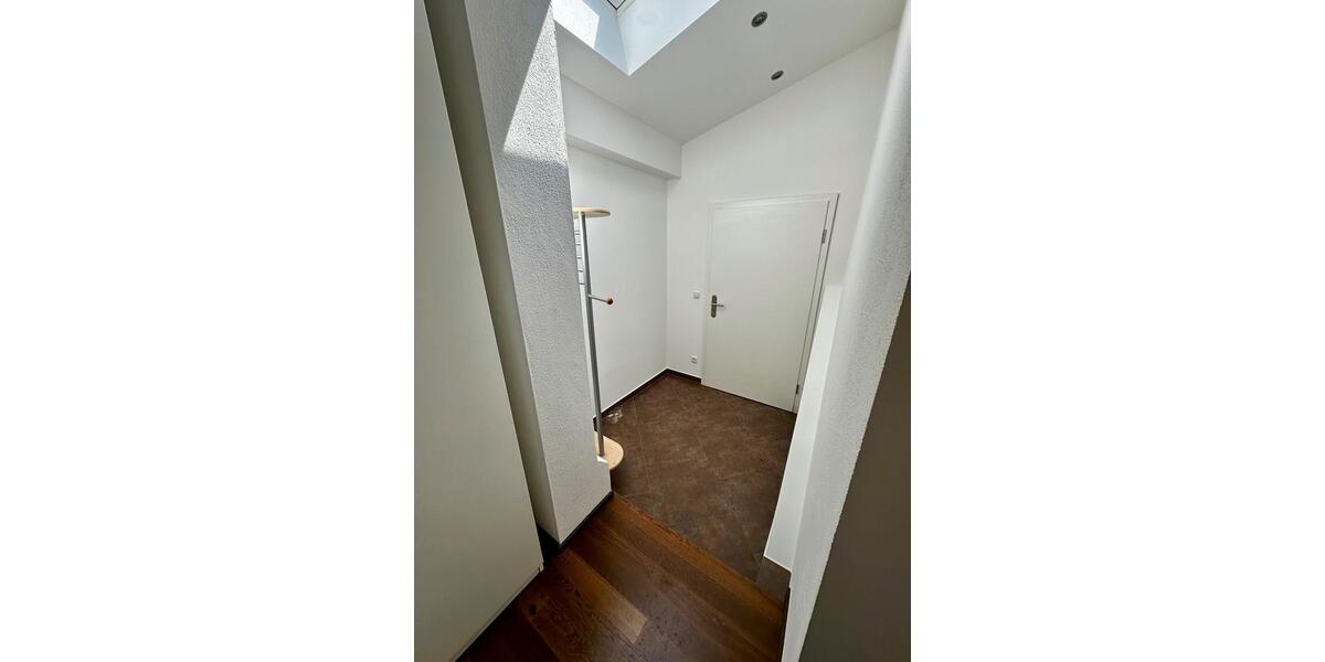 Dachgeschoßwohnung München Allach-Untermenzing - 2 Zimmer, 64 m&sup2;, 1.588&euro; | Angebot:26697949